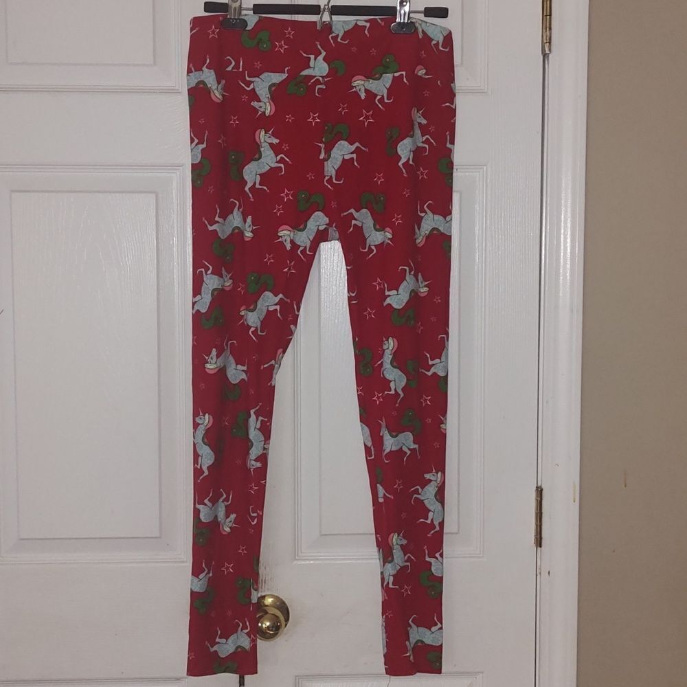 Lularoe  red unicorn Santa tall & curvy  butter soft leggings